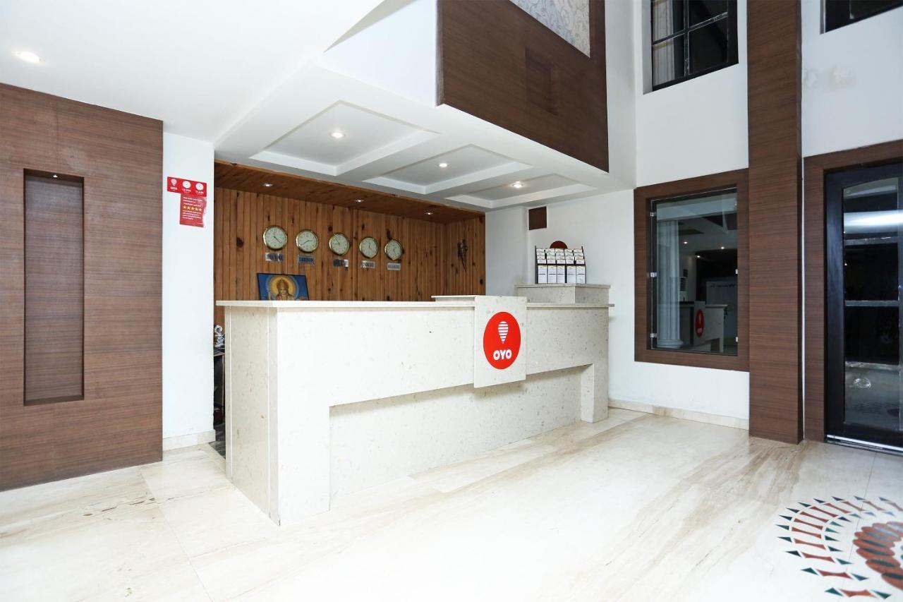 Capital O 3600 Hotel Royal Windsor Kāthgodām Екстериор снимка