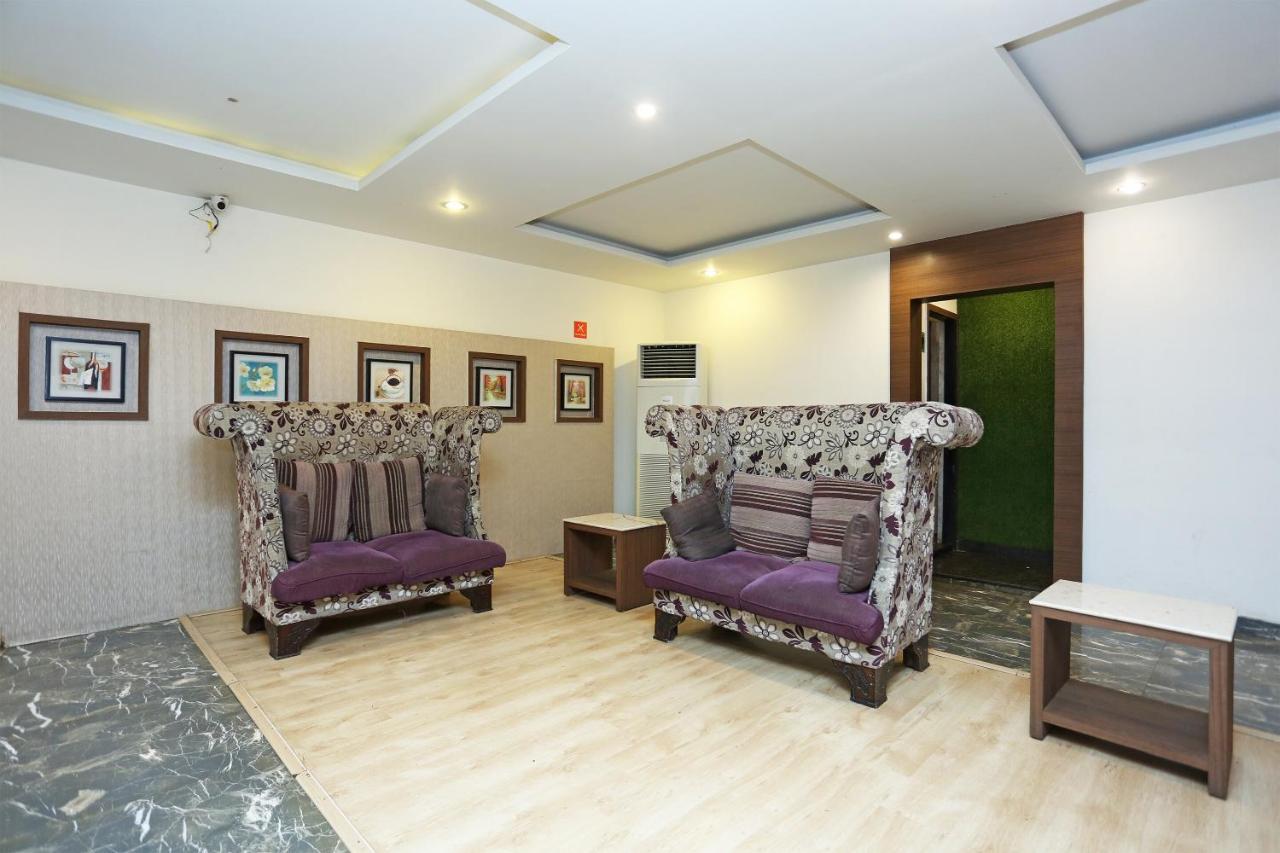 Capital O 3600 Hotel Royal Windsor Kāthgodām Екстериор снимка