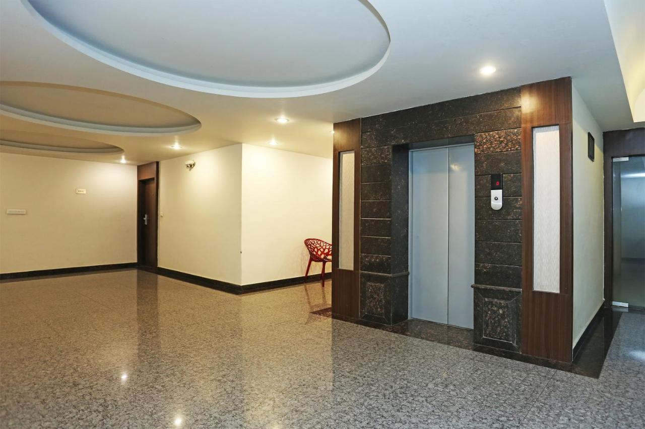 Capital O 3600 Hotel Royal Windsor Kāthgodām Екстериор снимка