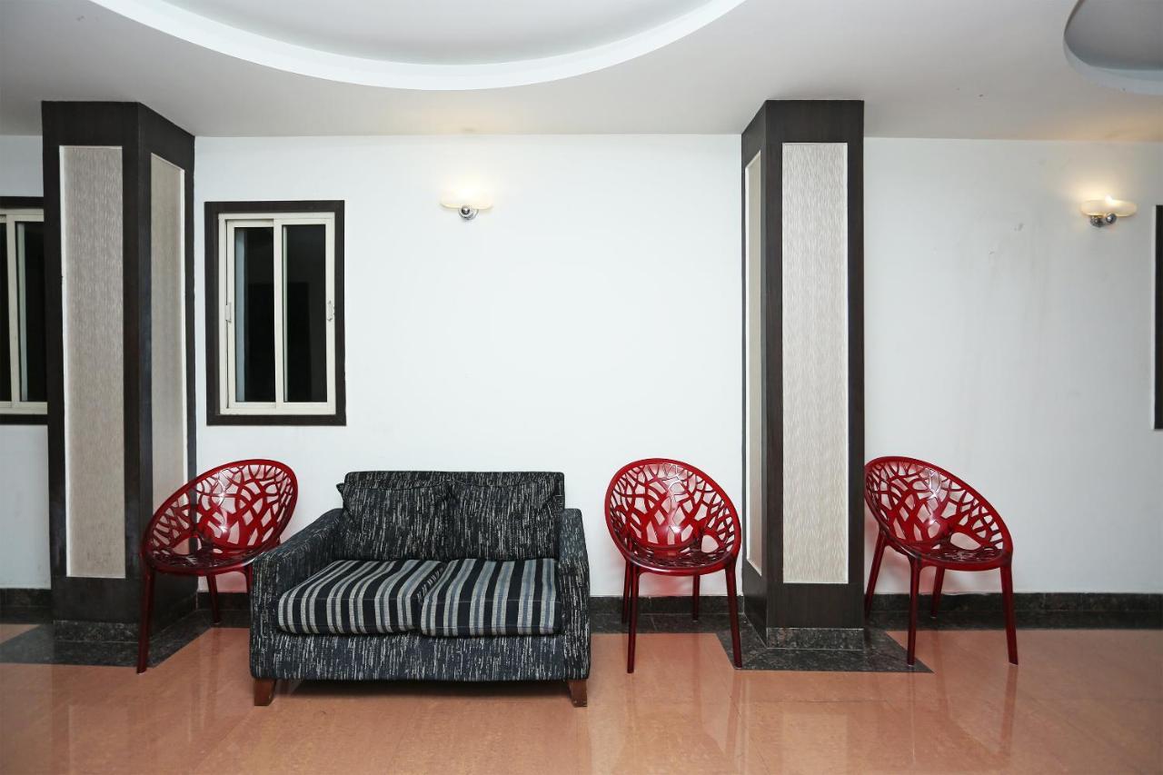 Capital O 3600 Hotel Royal Windsor Kāthgodām Екстериор снимка